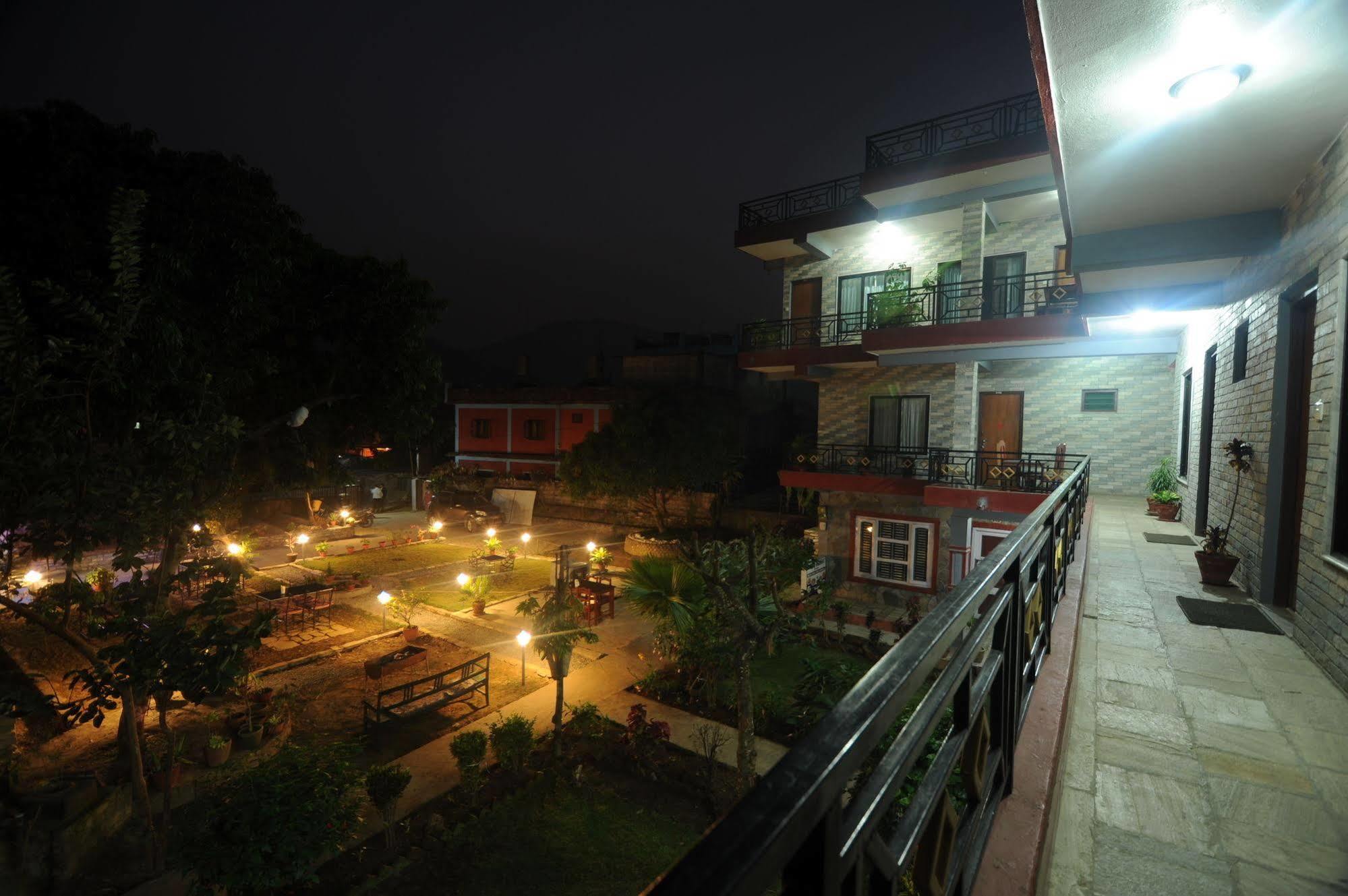 Hotel Glory Garden Pokhara Zewnętrze zdjęcie