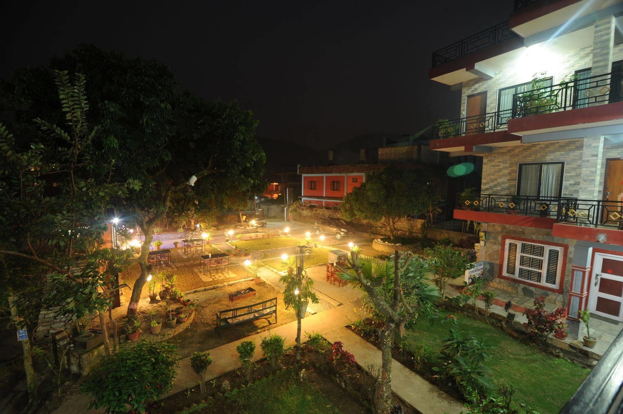 Hotel Glory Garden Pokhara Zewnętrze zdjęcie