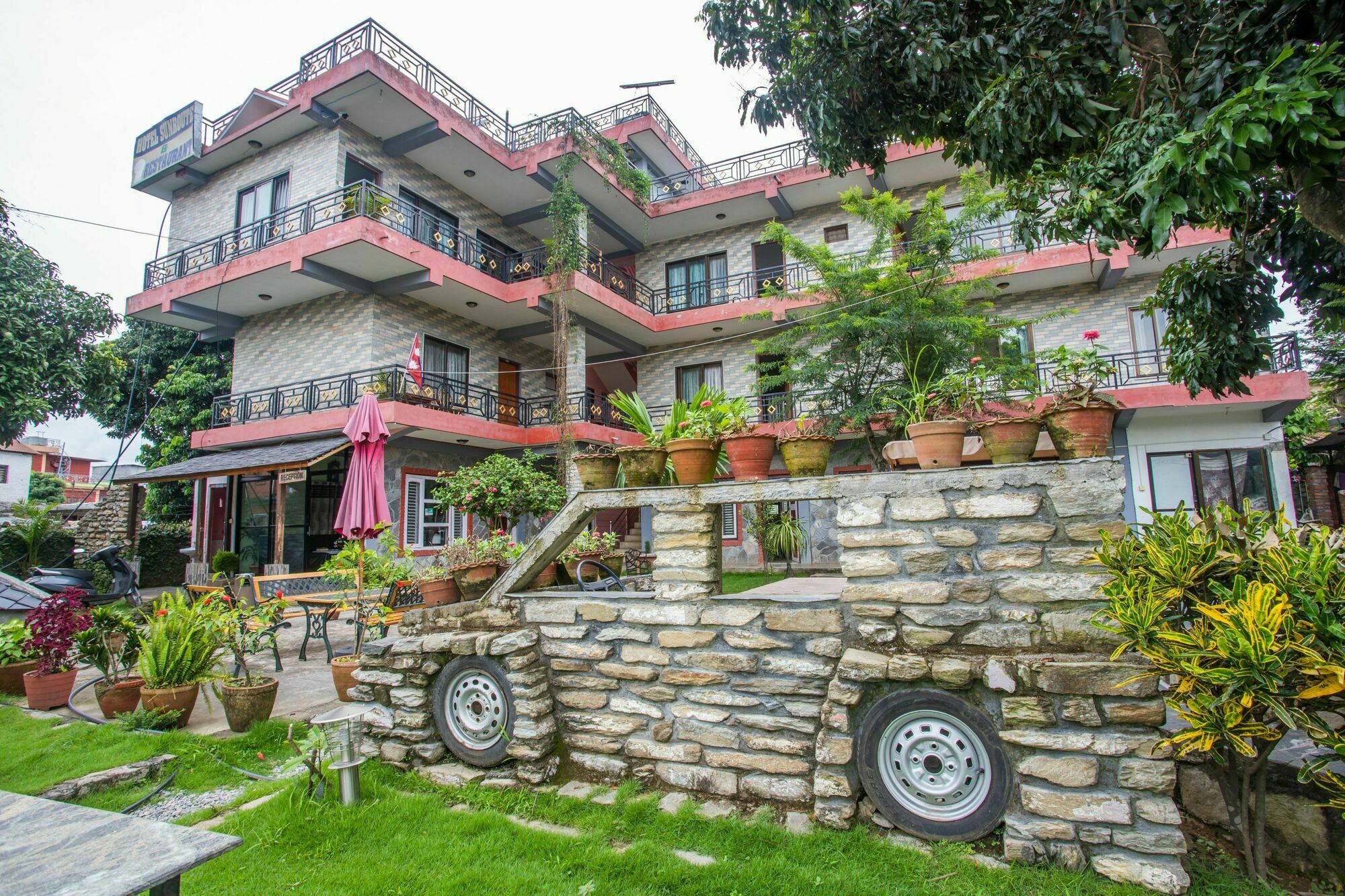 Hotel Glory Garden Pokhara Zewnętrze zdjęcie